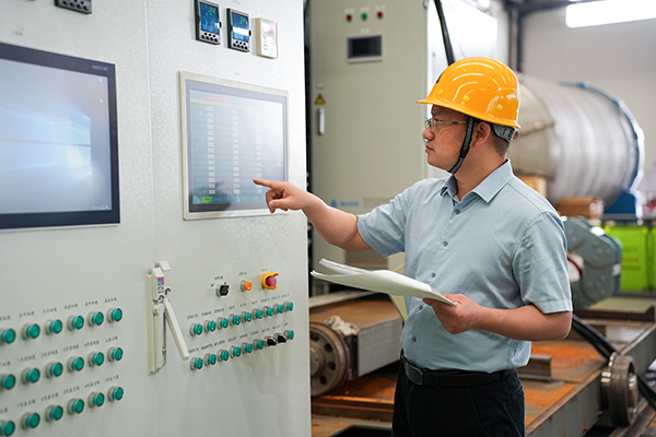頂立科技胡祥龍博士榮獲“長沙市科技勞模”榮譽稱號 (3).jpg