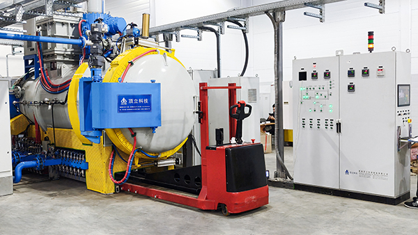 雙室真空滲碳氣淬爐.jpg 雙室真空滲碳氣淬爐.jpg